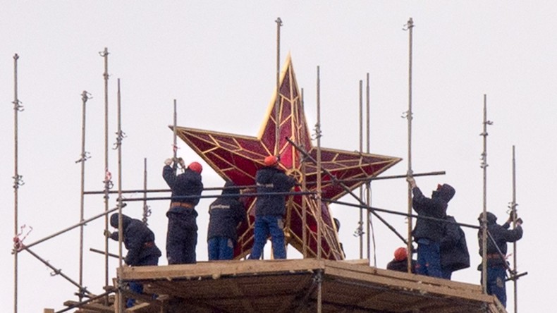 Après une bourde, la FIFA remet l'étoile rouge sur la tour du Kremlin dans son clip du Mondial 2018