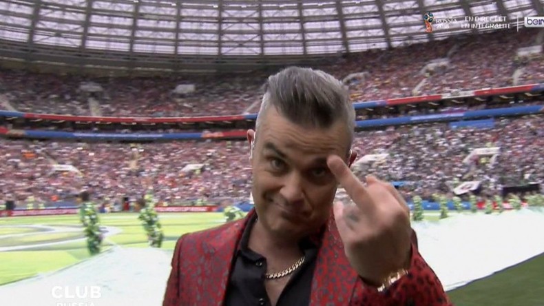 Robbie Williams a-t-il fait un doigt d'honneur au monde politico-médiatique britannique ?