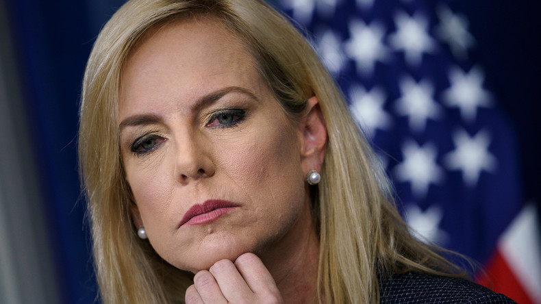 «Honte à vous»: un membre de l'administration US contraint de quitter un restaurant mexicain (VIDEO)