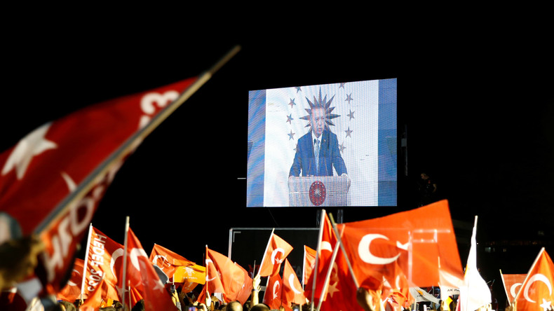 Elections en Turquie : Erdogan revendique la victoire à la présidentielle