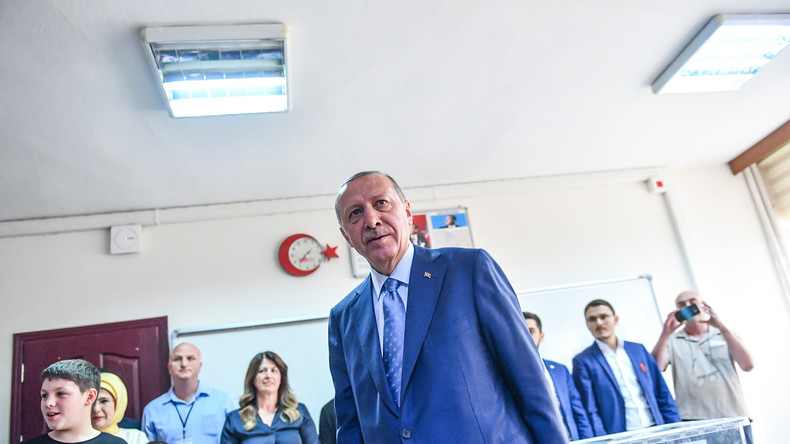L'Otan et Poutine félicitent Recep Tayyip Erdogan, l'Europe plus prudente
