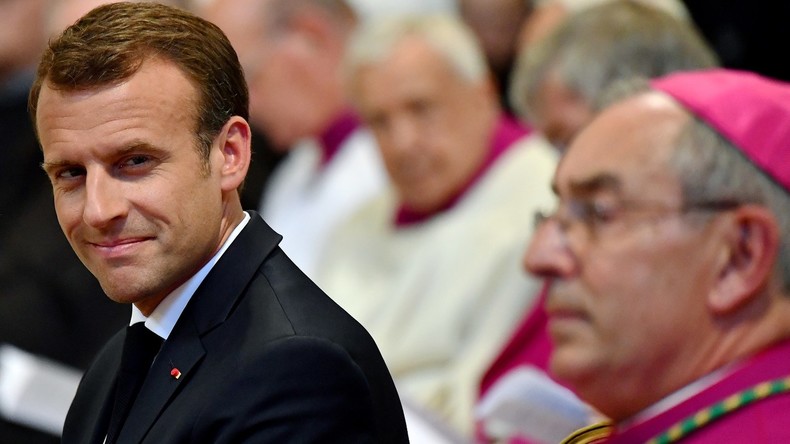 Chanoine de Latran: le titre reçu par Emmanuel Macron des mains du pape ne plaît pas à tout le monde