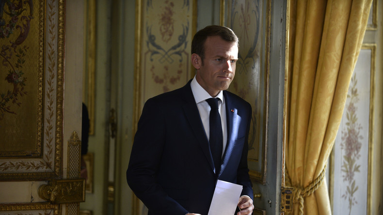 Mafieux, alcooliques, illettrés... le tour de France des insultes de Macron aux Français