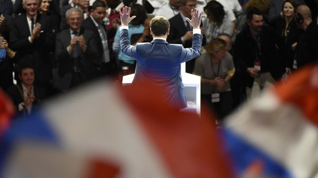 Emmanuel Macron en meeting en 2017