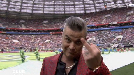 Robbie Williams a fait passer un message à ces critiques lors de la cérémonie d'ouverture de la Coupe du monde