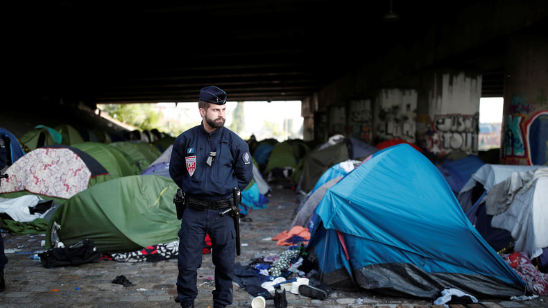 Pourquoi le ministère de l'Intérieur peine-t-il tant à recruter des policiers ? (ENTRETIEN)