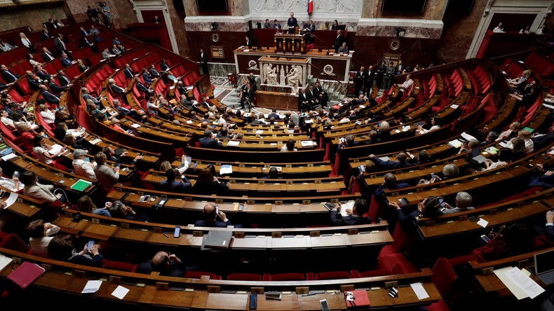 «Constitution Macron» : 78 députés Les Républicains dénoncent la réforme constitutionnelle