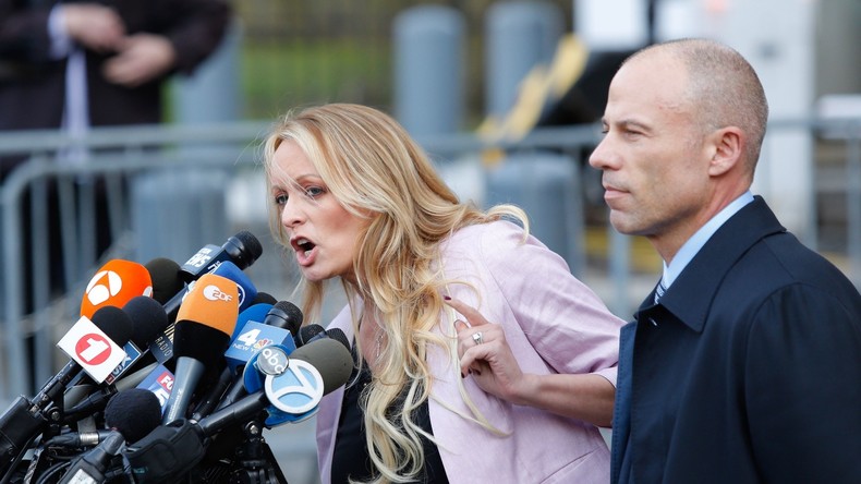 Stormy Daniels, accusée d'attouchements dans un club de strip-tease, victime d'un «coup monté» ?