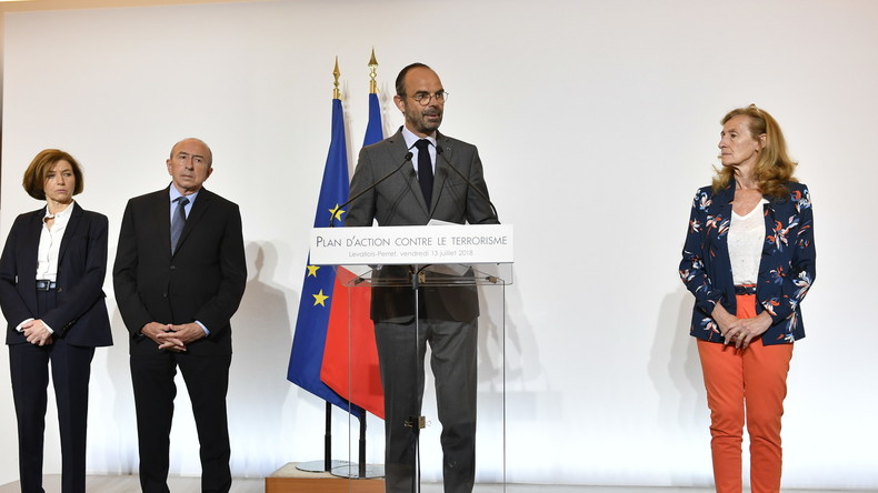 Terrorisme islamiste : Edouard Philippe annonce de nouvelles mesures depuis le siège de la DGSI