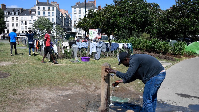 Nantes : 400 migrants campent en plein centre-ville, le maire refuse la demande d'évacuation