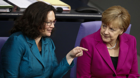 La dirigeante du SPD Andrea Nahles et la chancelière allemande Angela Merkel ont trouvé un accord sur l'immigration