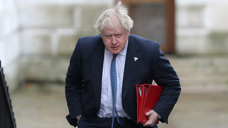 Le désormais ancien chef de la diplomatie britannique Boris Johnson arrive au 10 Downing Street in London, le 7 mars 2018