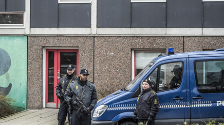 Police danoise dans la banlieue de Copenhague après l'arrestation d'islamistes en 2016.