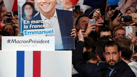 Alexandre Benalla en avril, alors chargé de la sécurité du candidat Emmanuel Macron, photo ©Christian Hartmann/Reuters