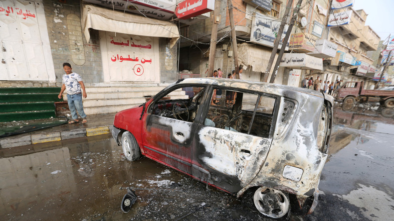 Yémen : des frappes aériennes visant le port stratégique d'Hodeida font plusieurs dizaines de morts