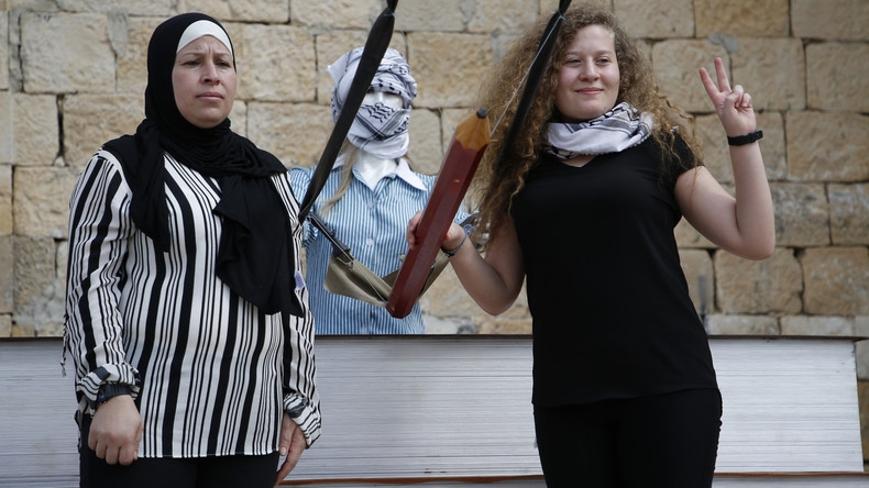 La solidarité internationale avec Ahed Tamimi repose sur du racisme, selon sa mère