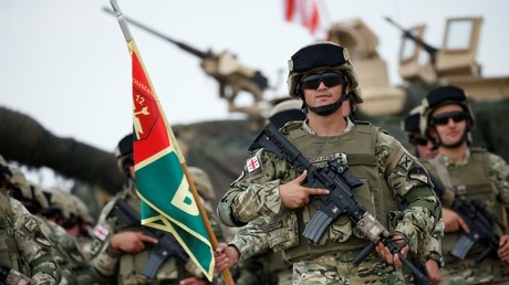 Des militaires géorgiens participent à des exercices militaires dirigés par l'OTAN, en février 2018