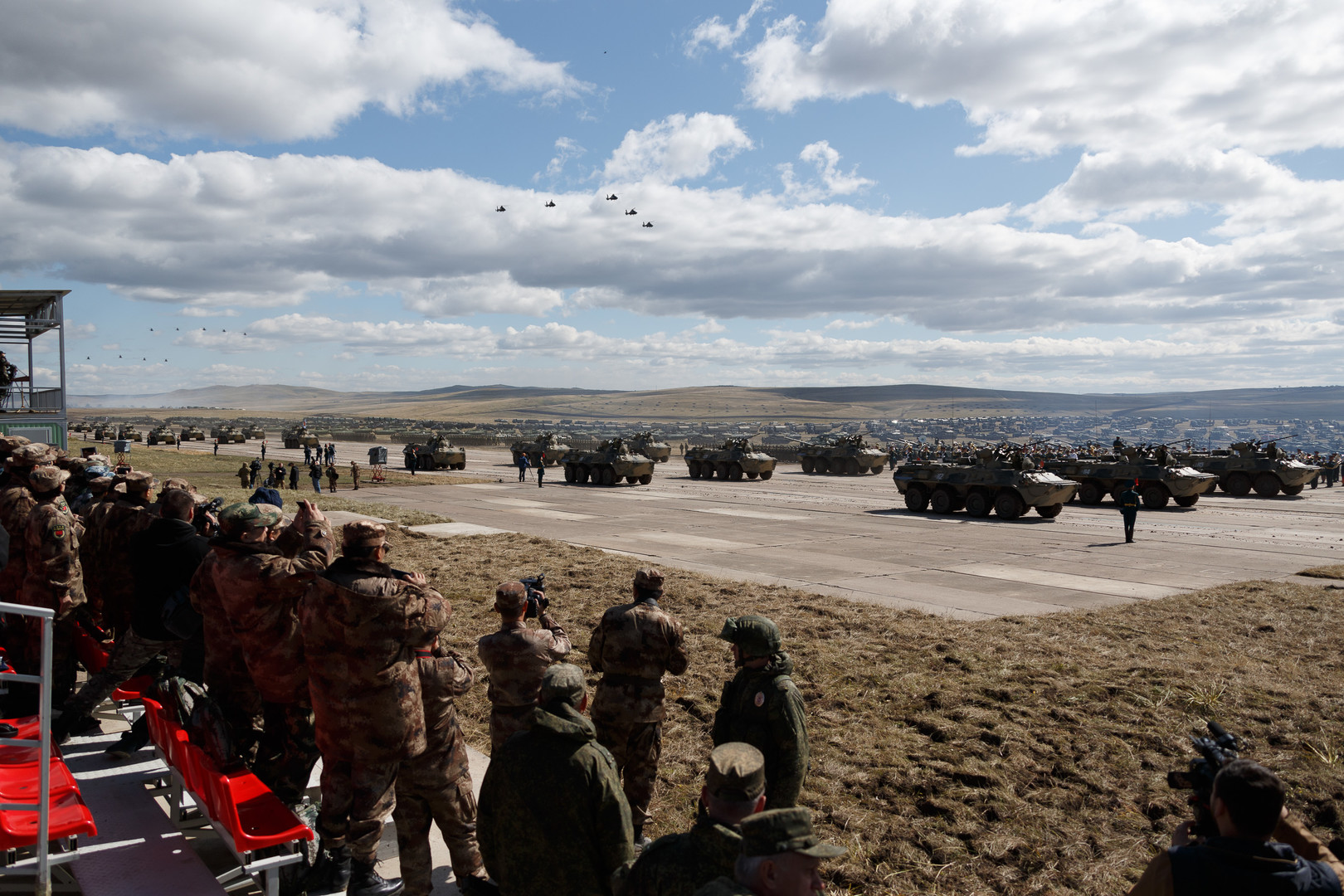 «Vostok-2018» : la Russie «continuera de renforcer ses armées», promet Vladimir Poutine (IMAGES)