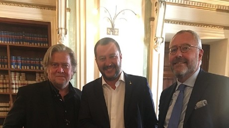 Steve Bannon, Matteo Salvini et Mischaël Modrikamen le 7 septembre 2018 à Rome.