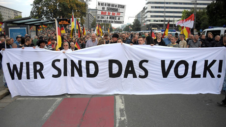 Manifestants anti-immigration à Chemnitz en Allemagne, le 7 septembre 2018, défilant sous la bannière «Nous sommes le peuple» (image d'illustration).