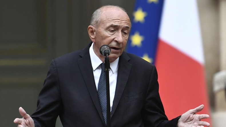Collomb évoque «la loi du plus fort» de narco-trafiquants et d'islamistes dans certains quartiers