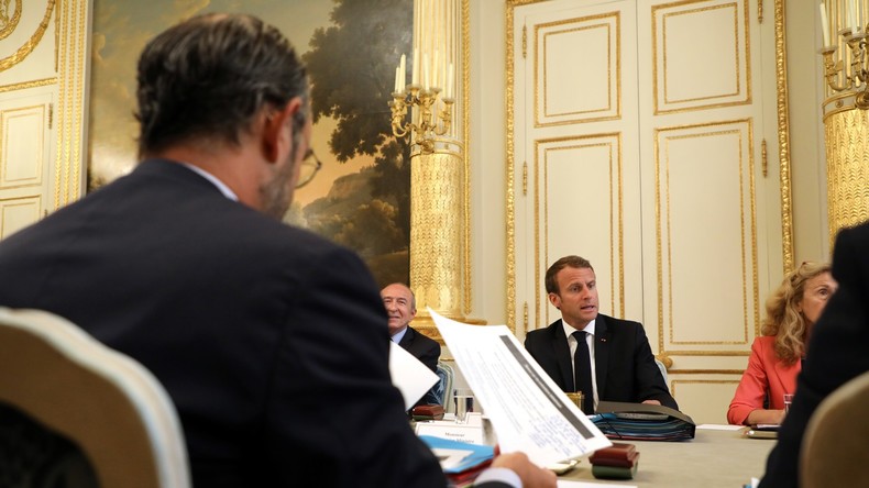 Le remaniement n'aura pas lieu avant le retour d'Emmanuel Macron d'Arménie (EN CONTINU)