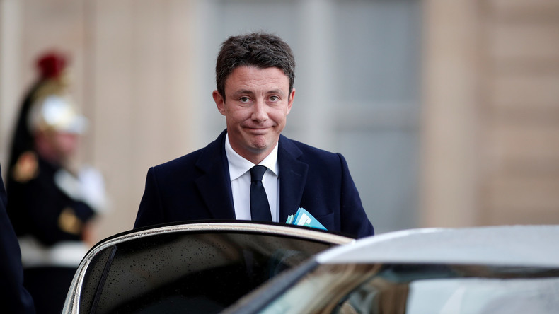 Franche discrimination : Benjamin Griveaux ne veut pas de RT France en salle de presse de l'Elysée