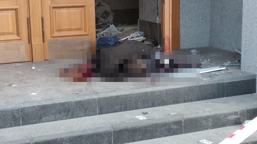 Les premières images après l'attentat qui a touché un bureau du FSB dans le nord de la Russie