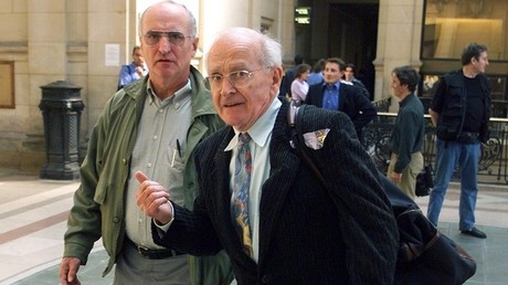 Robert Faurisson lors d'un de ses passages au tribunal dans les années 2000 (image d'illustration).