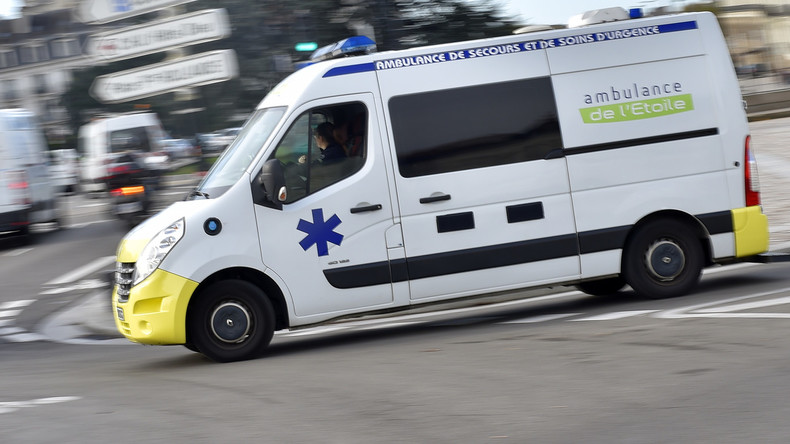 700 ambulances en opération escargot sur le périphérique parisien (PHOTOS, VIDEOS)