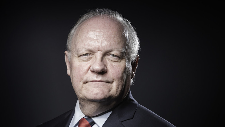 François Asselineau invite les Gilets jaunes à demander la «destitution» d'Emmanuel Macron