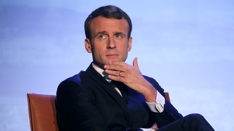 Le président français Emmanuel Macron participe à la séance d'ouverture du Forum sur la gouvernance de l'Internet (FGI) au siège de l'UNESCO à Paris, le 12 novembre 2018. 