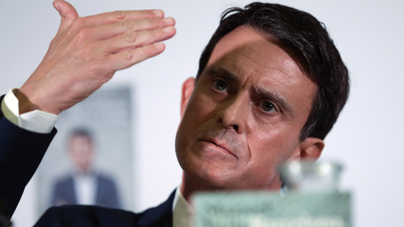 Manuel Valls hué à Barcelone par des indépendantistes et des prostituées (VIDEOS)