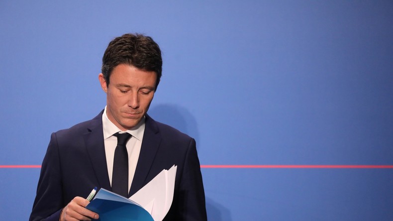 Griveaux sur la hausse des taxes : «Si on ne trouve pas de solution, on renoncera»