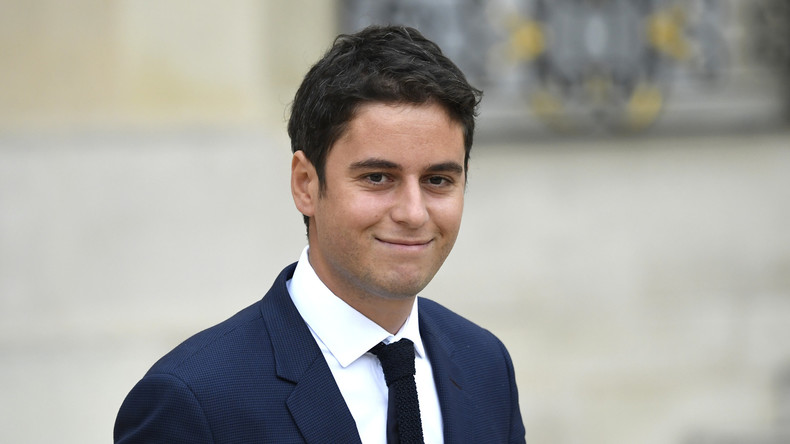 Fake news du gouvernement : non, des lycéens n'ont pas aspergé d'essence leur proviseur