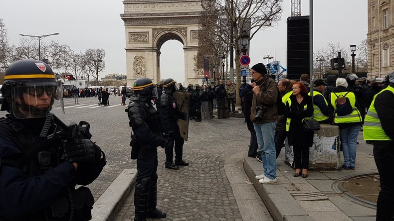 Les temps forts de l'acte 7 des Gilets jaunes en images (VIDEO)