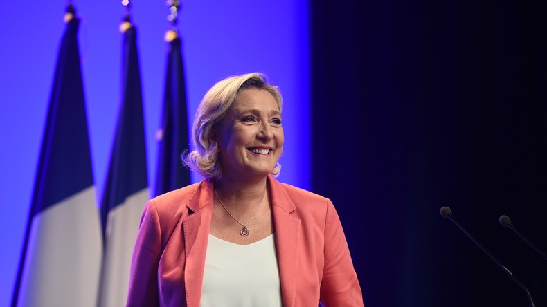 Gilets jaunes : Marine Le Pen propose l'instauration du référendum d’initiative populaire