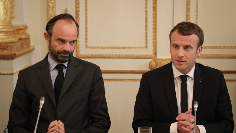 Hausse significative de la cote de confiance de Macron et Philippe selon un sondage