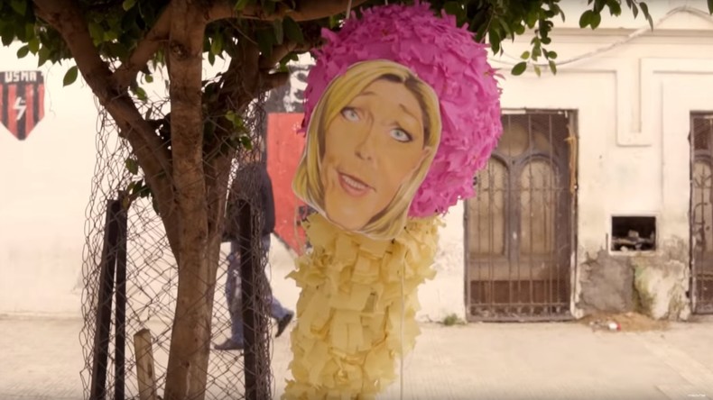 Des enfants frappent une pinata à l'effigie de Le Pen : un clip de Médine et Booba indigne le RN