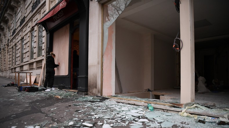 Loi anticasseurs : feu vert de l'Assemblée à des interdictions administratives de manifester