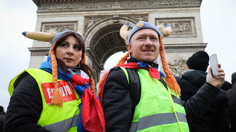 Des manifestants Gilets jaunes sur la place de l'Etoile à Paris, le 12 ajnvier 2018. (image d'illustration)
