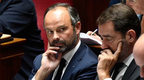 Christophe Castaner et Jean-Yves Le Drian à l'Assemblée nationale.
