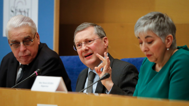 «Dysfonctionnements majeurs», «incompréhensible indulgence» : le Sénat sévit sur l'affaire Benalla
