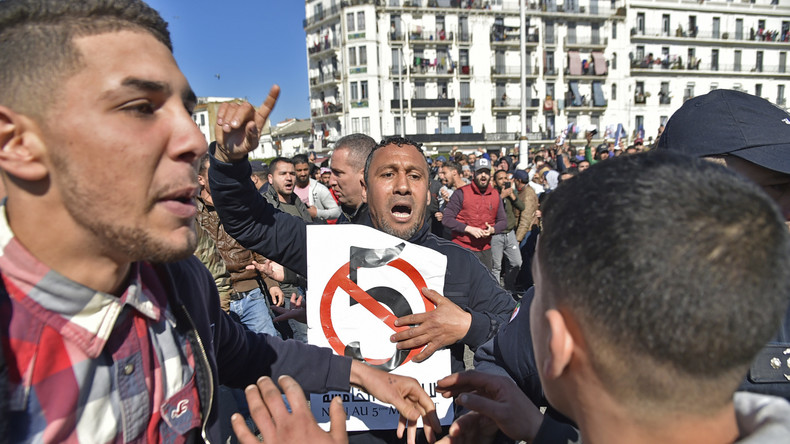 Algérie : manifestations dans plusieurs villes contre un cinquième mandat de Bouteflika (IMAGES)
