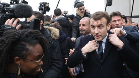 Emmanuel Macron arrive à Evry (Essonne), le 4 février 2019.