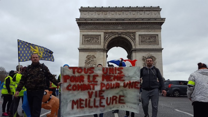 Paroles de Gilets jaunes lors de l'acte 18 : «Il y a du gâchis» (VIDEOS)