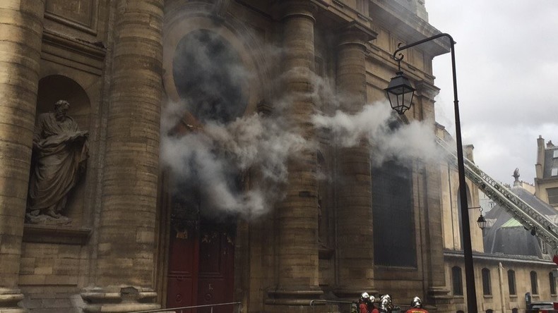 L'incendie de l'église Saint-Sulpice à Paris serait d'origine criminelle