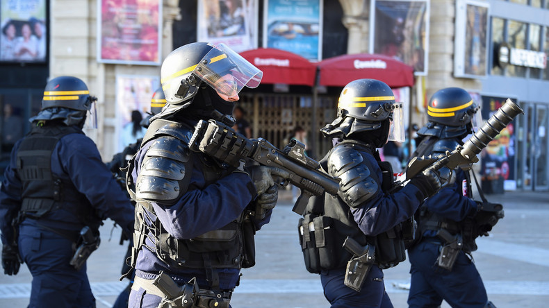 Acte 19 : des policiers déguisés en Gilets jaunes pour interpeller des manifestants ? (VIDEO)