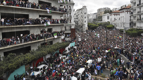 Manifestation à Alger, le 8 mars 2019, contre le pouvoir en place et le 5e mandat du président Bouteflika.