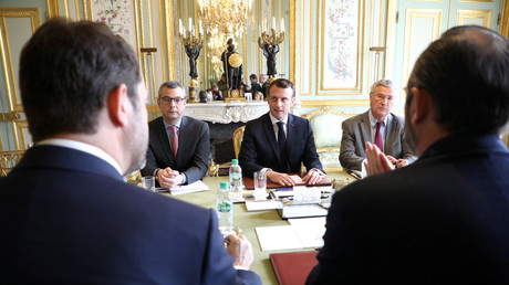 Alexis Kohler, ici à la droite d'Emmanuel Macron (image d'illustration).